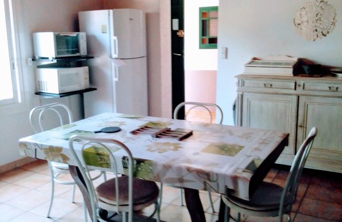 Serignan Apartment | Comfortable apartment independent with swimming pool