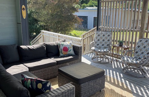 Riversdale House | Comfortable, conveniently located family beach bach
