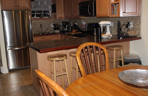 Willard House | Comfortable cottage style home. Family friendly. Sleeps six.