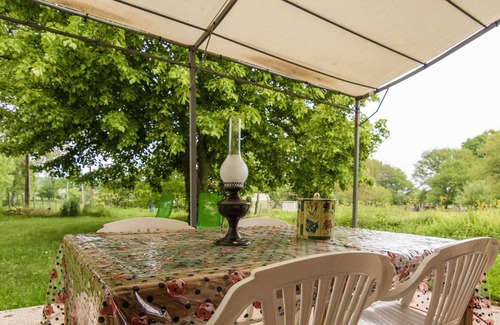 Champsac Cottage | Comfortable Cottage in Champsac near Forest