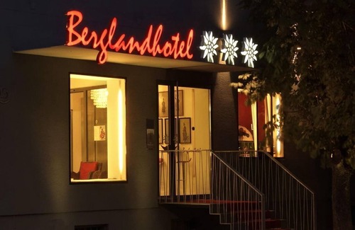 Schallmoos House | Comfortable Double-Room with AC - BerglandHotel