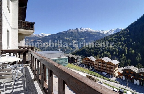 Grimentz Apartment | Comfortable flat on 2 levels for 6 people, living room, kitchen area with dishwasher, 1 bedroom with
