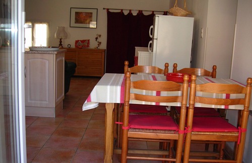 Cazouls-les-Beziers Apartment | Comfortable Apartment in the south of France