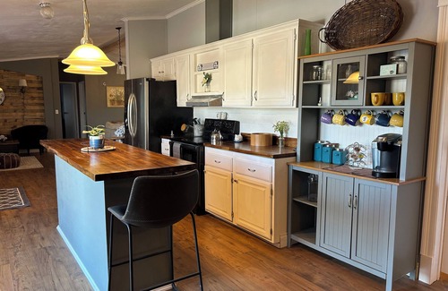 Ruth House | Comfortable home in the country near McComb, MS with high speed internet, pool