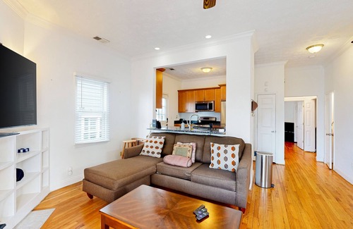 Reynoldstown House | Comfortable home near the Beltline/Downtown with porch, AC, & W/D