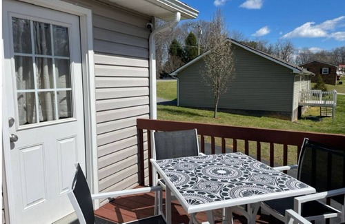 Johnson City House | Comfortable house in Johnson City