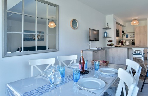 Cancale House | Comfortable house with a garden in Port-Mer, Cancale, 3 min walk from the beach