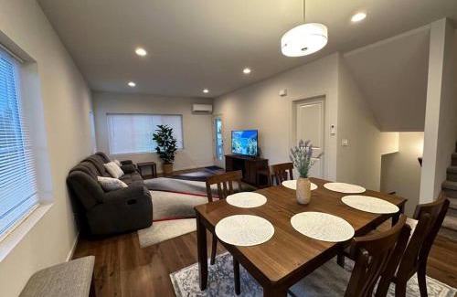 Monroe House | Comfortable lifestyle Townhouse