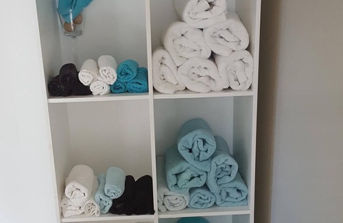 Christchurch House | Comfortable Family Friendly HOLIDAY BACH