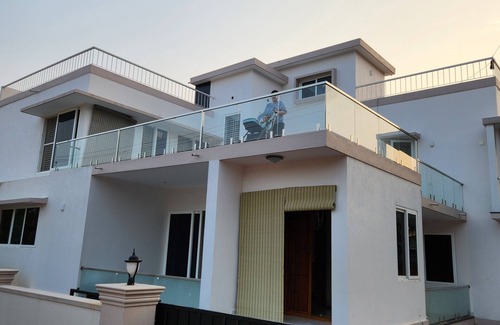 Wilson Garden House | Comfortable "Om Yoga" Homestay Villa and nature getaway