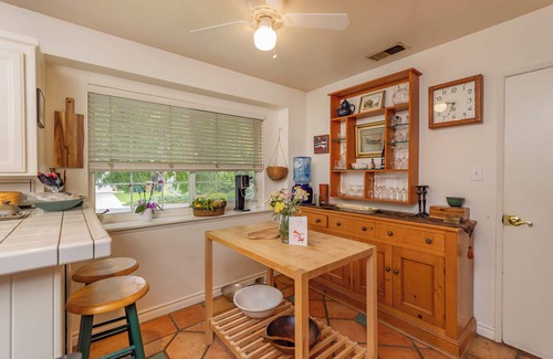 Ojai House | Comfortable, pet-friendly 2-bedroom plus office home in gorgeous Ojai. 30+days.