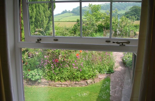 Hay on Wye Apartment | Comfortable, pet friendly accommodation a short walk from Hay-on-Wye.
