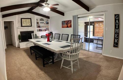 Denton House | Comfortable Quiet Retreat In Convenient Location