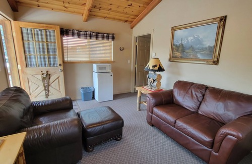 Lowman Cabin | Comfortable Riverside Retreat on 4 acres in secluded Lowman Idaho. Sleeps 45+.