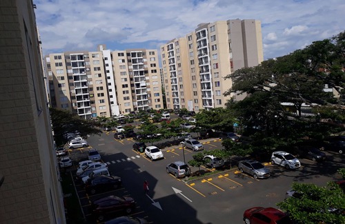 Ciudad Jardin Apartment | COMFORTABLE ROOM SOUTH OF CALI