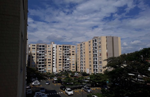Ciudad Jardin Apartment | COMFORTABLE ROOM SOUTH OF CALI