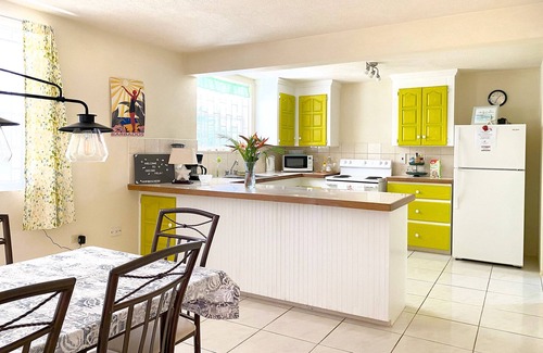 Merlin Bay Villa | Comfortable, safe, breezy apartment set in gated garden, near Holetown & beaches