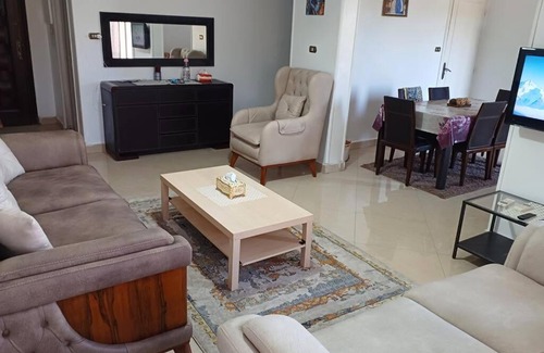 Heliopolis Apartment | comfortable, safty place and strategic location,near to ein shams and elazhar University, 150 meter to Technical milatry college and Medical college