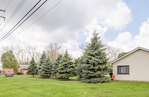Riverview Apartment | Comfortable Stay in Brownstown w/Great Amenities