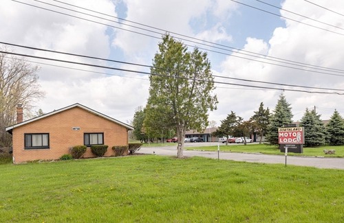 Riverview Apartment | Comfortable Stay in Brownstown w/Great Amenities