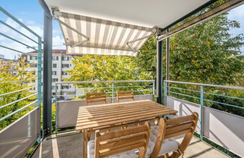 Seebach Apartment | Comfortable stay in Oerlikon 20 minutes away from Zurich Airport