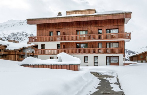 Val-d'Isere Apartment | Comfortable studio in Val-d'Isère, 4-5 people, balcony, wifi