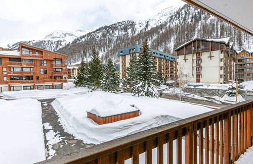 Val-d'Isere Apartment | Comfortable studio in Val-d'Isère, 4-5 people, balcony, wifi