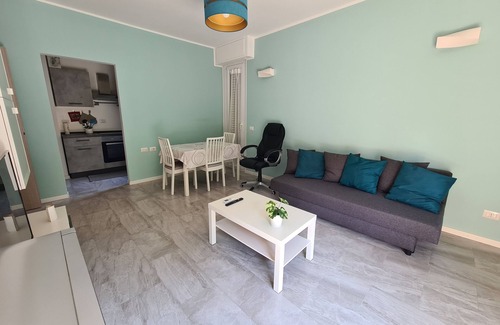 Comasina Apartment | Comfortable three-room apartment in the green of Milan near the subway and parking