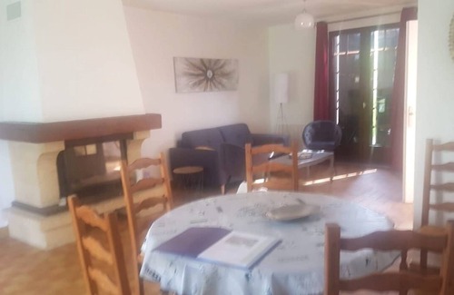 Pontault-Combault Villa | Comfortable Villa with 4 Bedrooms, Nature and Calm near Paris