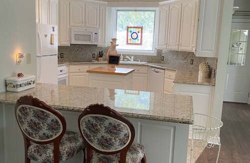 Beaumont House | Comfortable Victorian home with yard for outdoor enjoyment in rural Fannett
