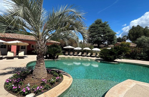 Carros Villa | Comfortable villa with private landscaped garden, swimming pool