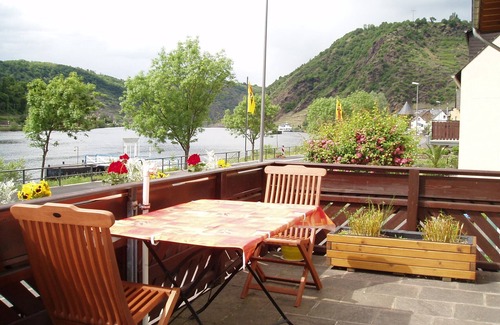 Alken Apartment | Comfortably furnished apartments in a central location beside the River Moselle in Alken.