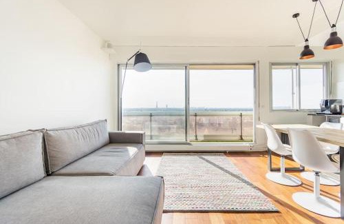 Puteaux Apartment | Comfortion Le Papillon - Appartement de luxe avec vue et piscine