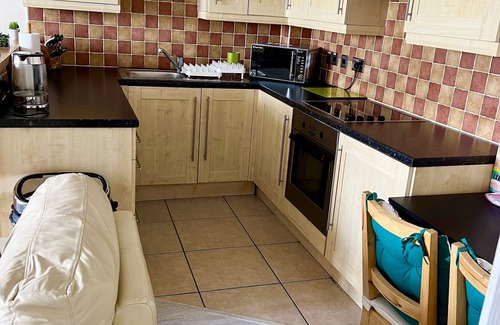 Grangetown Apartment | Comfy 1 Bed Cardiff Bay Flat With Water Views- WiFi, Millenium Stadium Rugby
