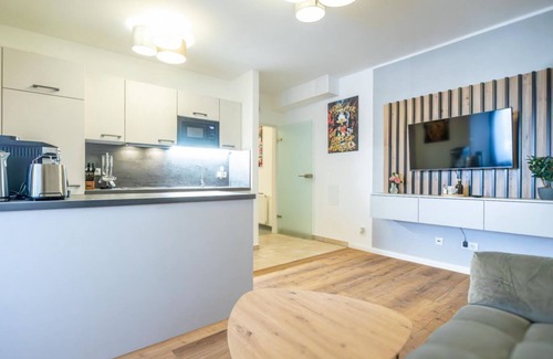 Vienna Apartment | Comfy 2BR&1LR Stylish Apartment, Around Donaustadt