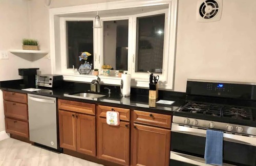 Watertown House | Comfy 2BR House Close to Harvard, MIT,BU & Boston