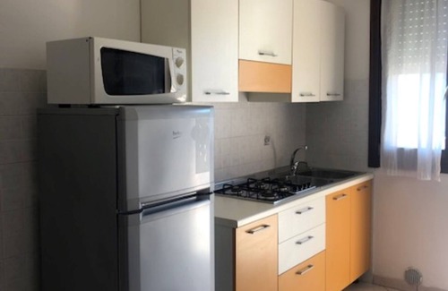 Rosapineta Apartment | Comfy 3 room flat in Rosolina with shared pool
