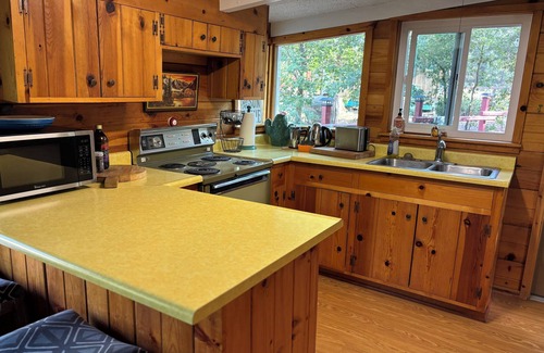California Hot Springs Cabin | Comfy and Cozy Family Cabin in Sequoia Nat’l Forest in California Hot Springs!