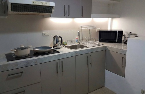 Tagaytay Cabin | Comfy and homey suite with kitchen and gazebos