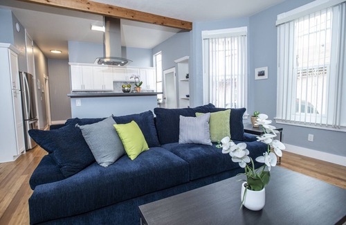 Los Angeles House | Comfy and Luxury, 5 mins from USC, Banc Cal Stadium and The Coliseum
