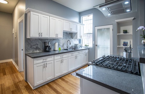 Los Angeles House | Comfy and Luxury, 5 mins from USC, Banc Cal Stadium and The Coliseum