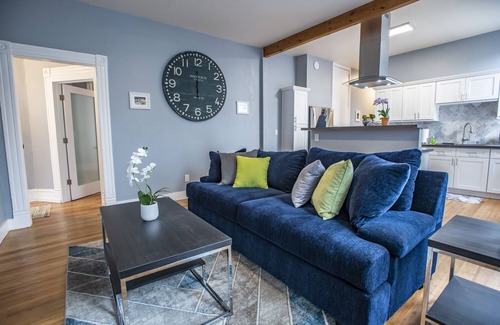 Los Angeles House | Comfy and Luxury, 5 mins from USC, Banc Cal Stadium and The Coliseum