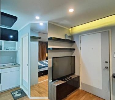 Udon Thani Apartment | Comfy apartment City center Pool Gym WiFi