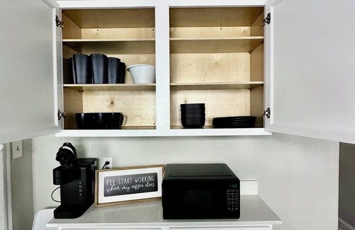 Springfield Apartment | Comfy Beds, Fast WiFi, Storage: Long-Term in Jax