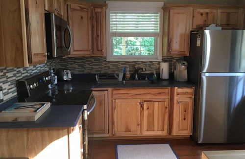 Swarthmorewood House | Comfy, Cozy Woodlyn Home/GetawaynClose to Sports, Highways, City + More!
