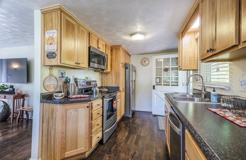 Eagle Rock House | Comfy Creekside Getaway in Eagle Rock, VA on Craig Creek, near the James River