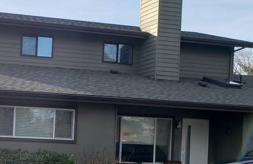 Hood River Apartment | Comfy King bed, 1 bed MIL with fenced yard and private entrance, Dog friendly
