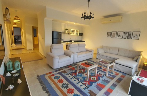 Soma Bay Apartment | Comfy New GF Apartment Pool Front - 5 min from the Beach