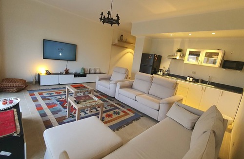 Soma Bay Apartment | Comfy New GF Apartment Pool Front - 5 min from the Beach