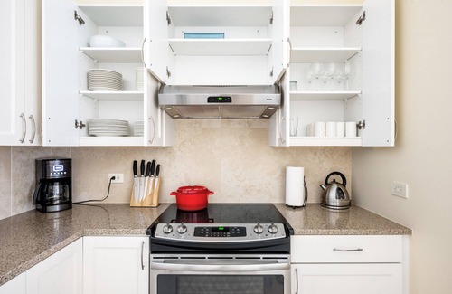 Penn Quarter Apartment | Comfy Penn Quarter 2BR w/Gym, Pool, nr. National Mall, by Blueground